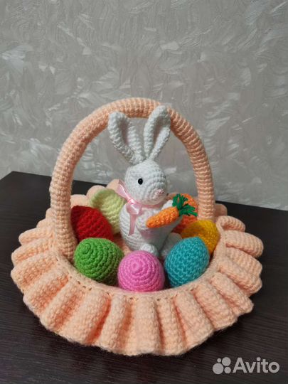 Вязаная игрушка к пасхе ручной работы