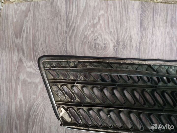 Продам решëтку тойота чайзер 100, 105 куз