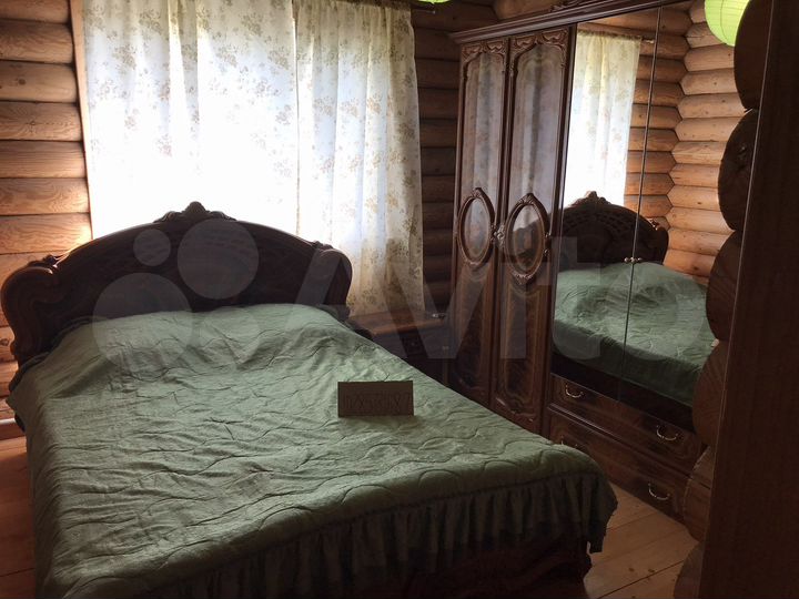 Дом 200 м² на участке 4 сот.