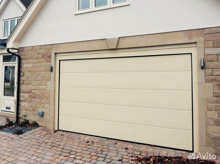 Секционные ворота