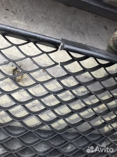 Решетка переднего бампера Mercedes X253