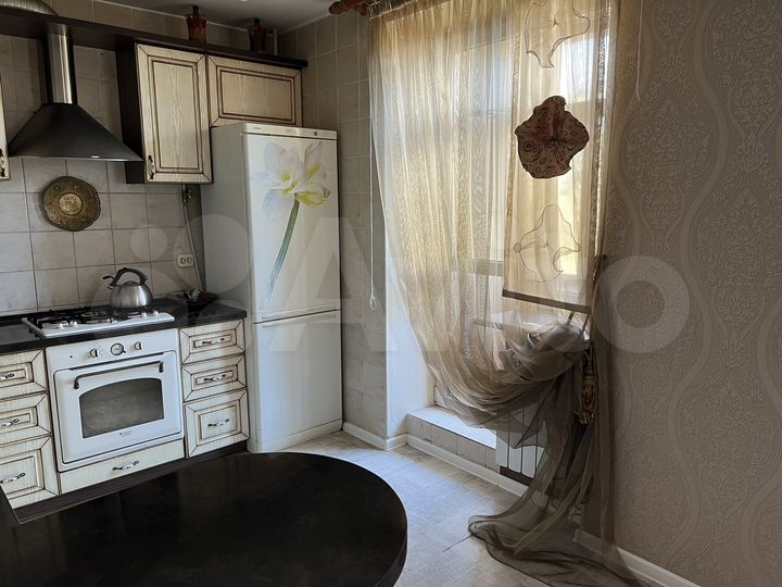 3-к. квартира, 75 м², 2/4 эт.