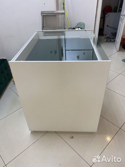 Прилавок витрина