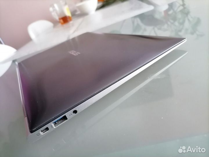 Крутой ультрабук Asus ZenBook UX21A FHD IPS i7 SSD