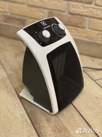 Обогреватель Electrolux