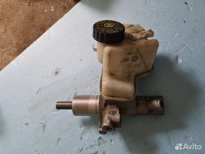 Главный тормозной цилиндр Mercedes-Benz E-Klass