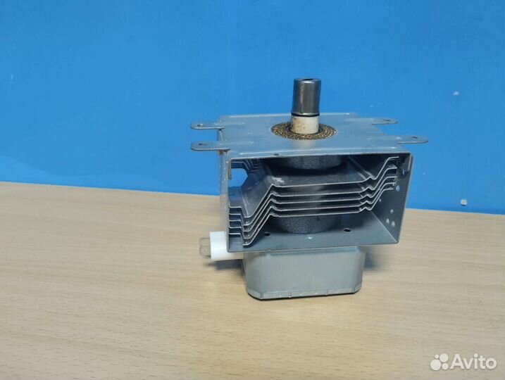 Магнетрон микроволновой печи 2M219K