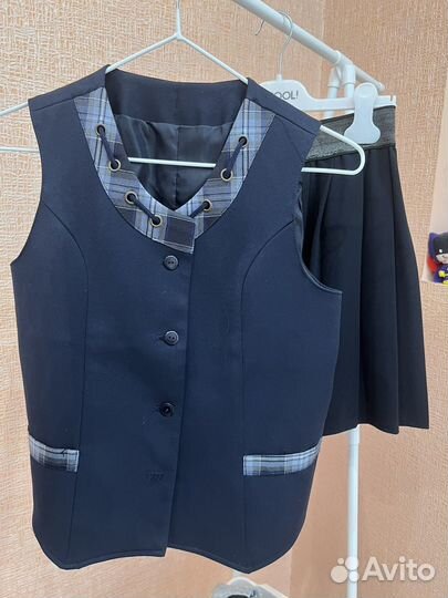 Жилетка для девочки школьная