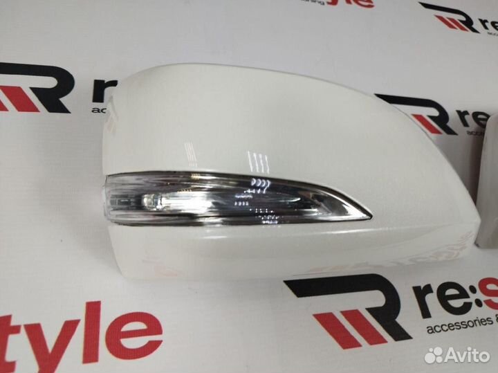Накладки на зеркала Lexus LX570 08-11 Белые S2485