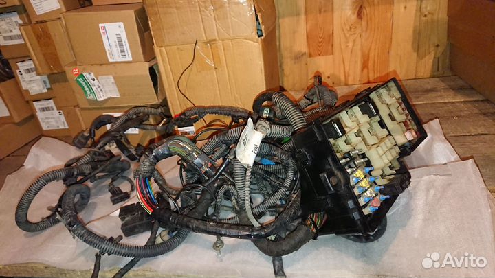 Блок предохранителей с проводкой Фокус 2