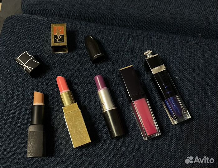 Помады и тени