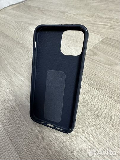 Чехол на iPhone 12 про
