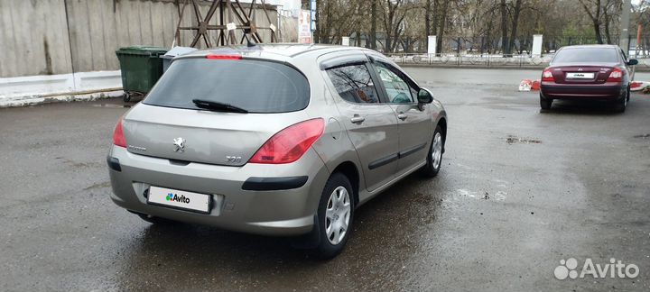 Peugeot 308, 2011