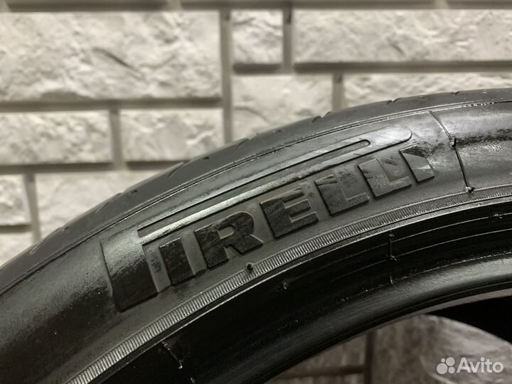 Pirelli P Zero 295/35 R21