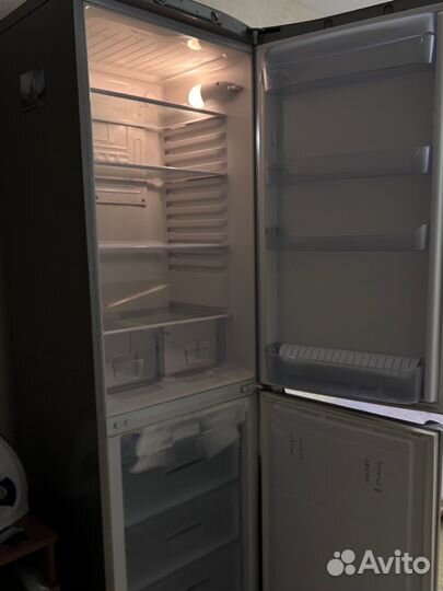 Холодильник б/у indesit