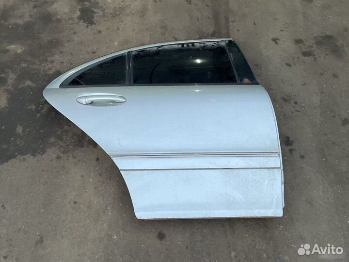 Дверь задняя правая Mercedes C W203 2000-2004