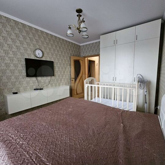 2-к. квартира, 80 м², 6/18 эт.