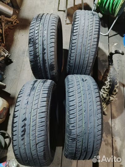 Viatti Strada Asimmetrico V-130 225/50 R17 31