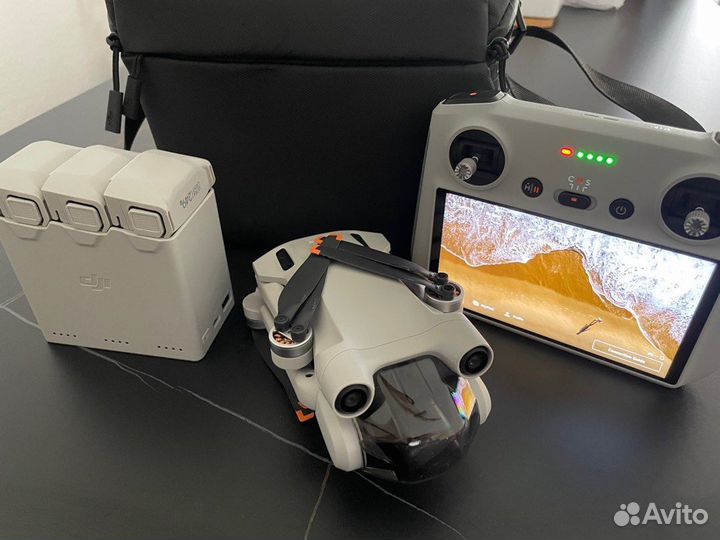 Квадрокоптер DJI Mini 3 Pro RC Combo Plus