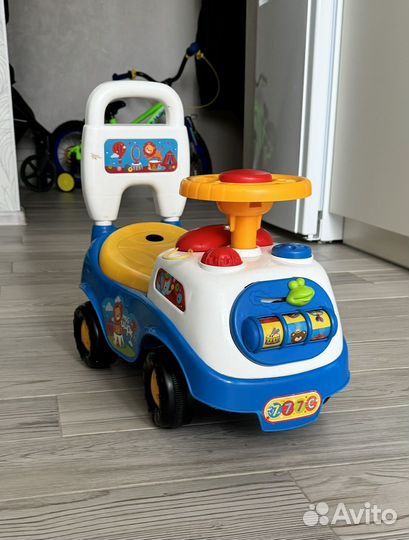 Детская машинка каталка толокар