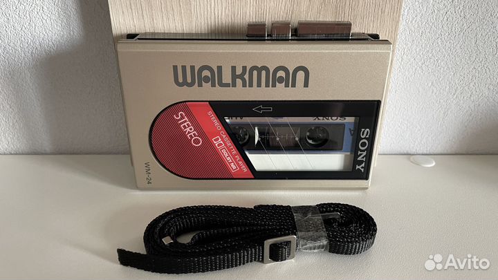 Кассетный плеер Sony Walkman WM-24