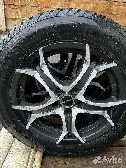 Колеса зимние 215/60R17