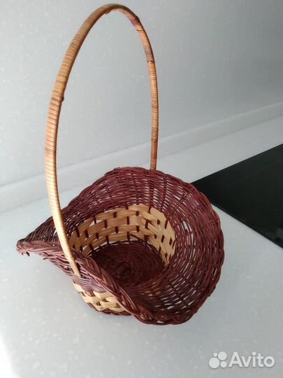 Корзина плетёная
