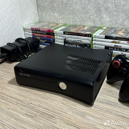 Xbox 360 Slim + 120Игр + 2Геймпада