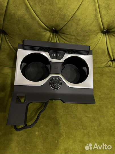 Термоподстаканник BMW X5 G05,X6 G06,X7 G07