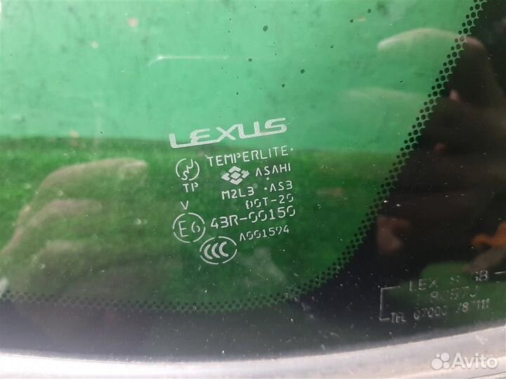 Стекло багажника правое Lexus RX400H 2007