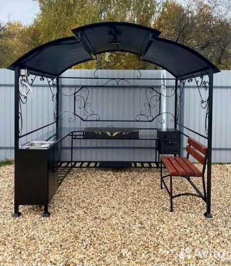 Беседка с мангалом