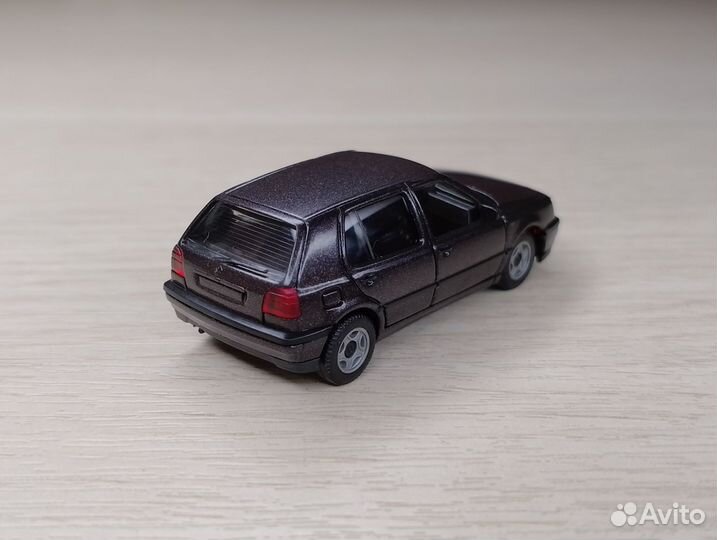 A26.2) Volkswagen Golf III (1997-2004) фиолетовый