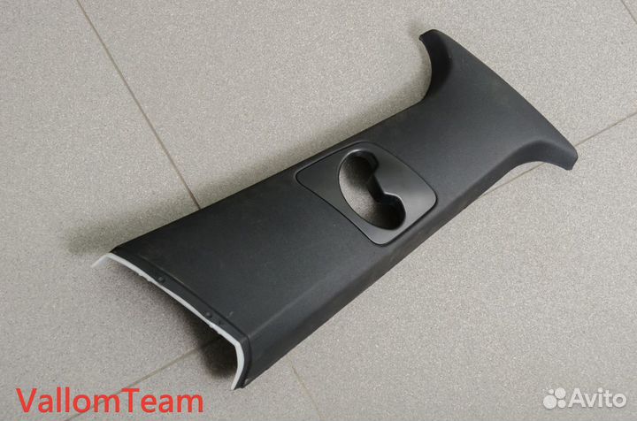 Лот X121 Обшивка центральной стойки правая BMW X5