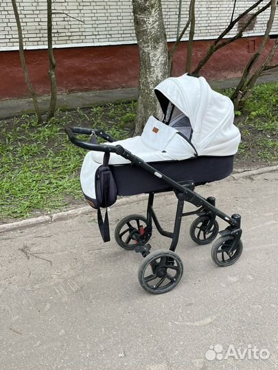 Коляска 2 в 1 Vikalex Cochinella