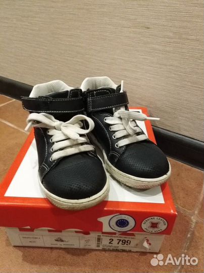 Фирменные ботинки