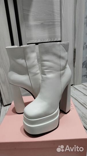 Ботинки на каблуке