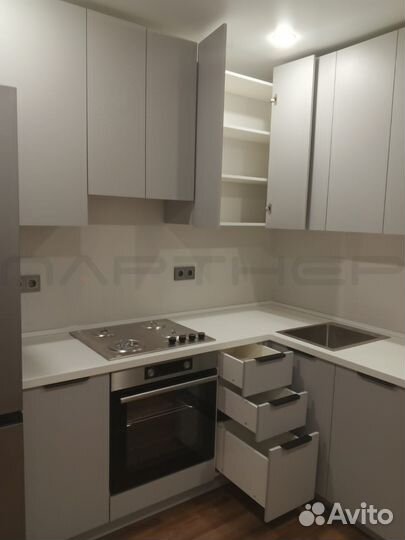 Угловая кухня от фабрики