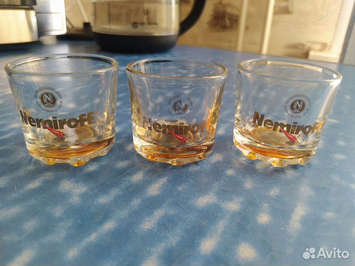 Посуда и разделочная доска