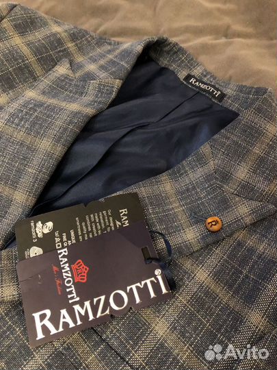 Костюм мужской классический Ramzotti 48 размера