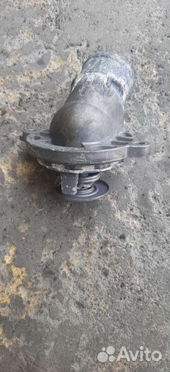 Термостат на Мерседес 3.2