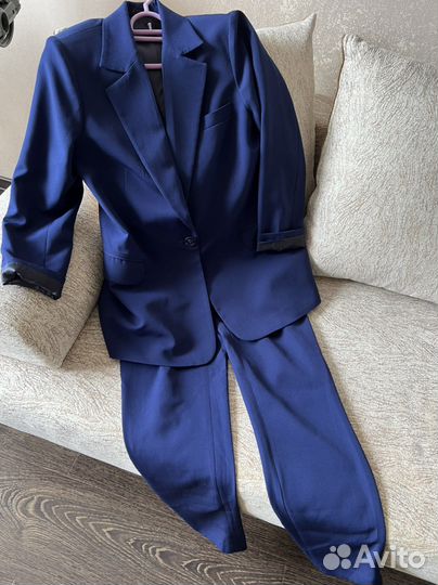 Брючный костюм женский 48 размер