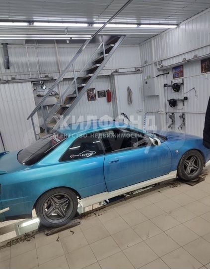 Гараж, > 30 м²