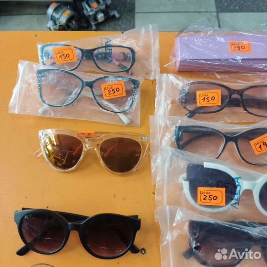 Очки в ассортименте