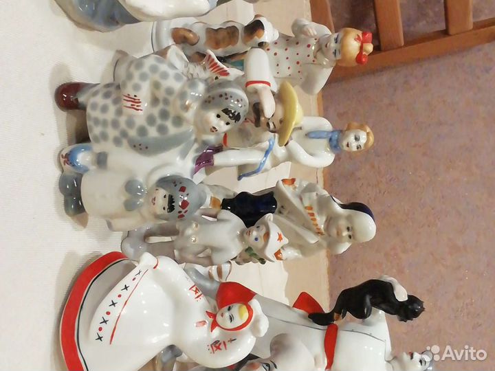 Графин со стопками Статуэтки