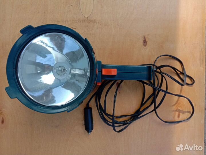 Автомобильный фароискатель