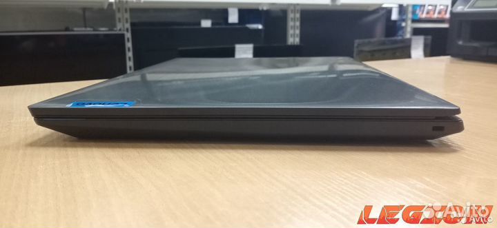 Lenovo 17IRH/i5 9300/GTX1060/1000GB + 128GB SSD/8G