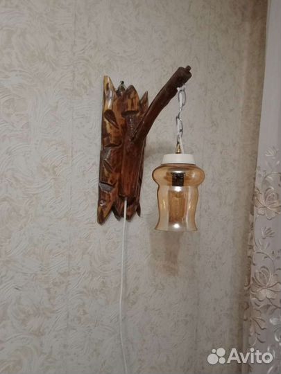 Вешалки,полки,подсвечники из дерева