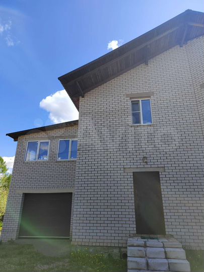 Дом 200 м² на участке 11 сот.