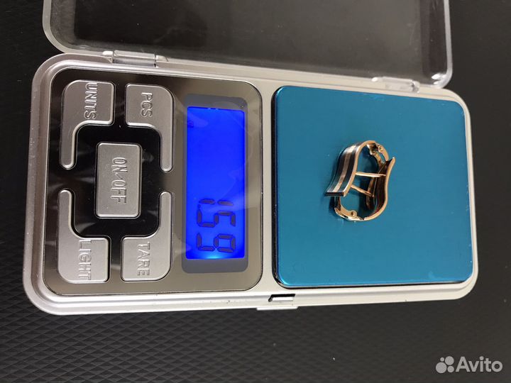 Золотые серьги