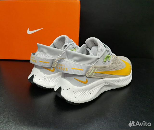 Кроссовки Nike р-ры 37-45 артикул 151072005 бежев